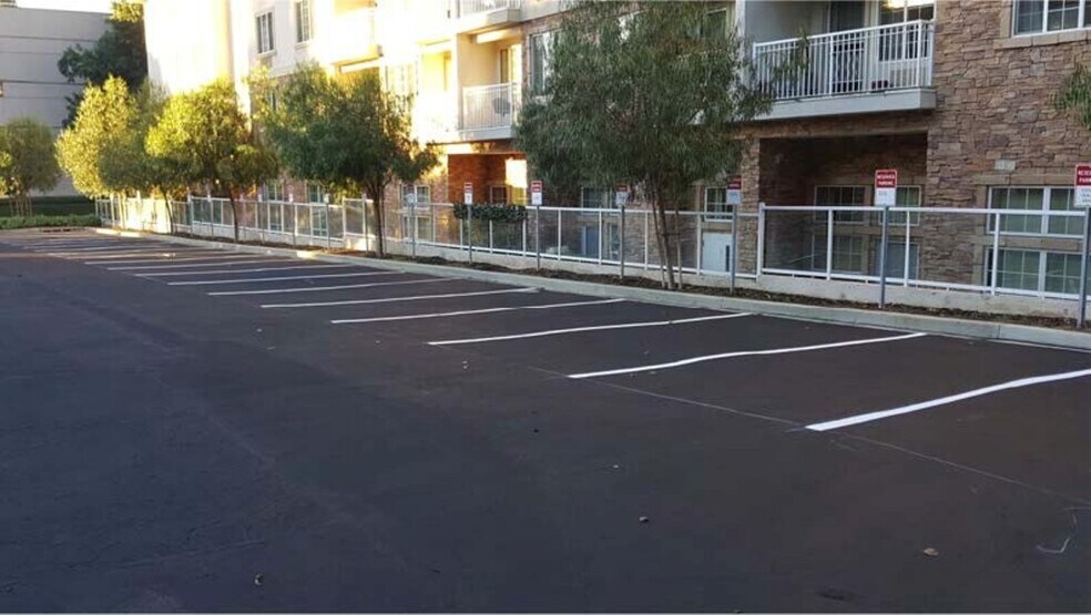 More Photos Of 1577 E Chevy Chase Dr, Glendale Medical For Lease