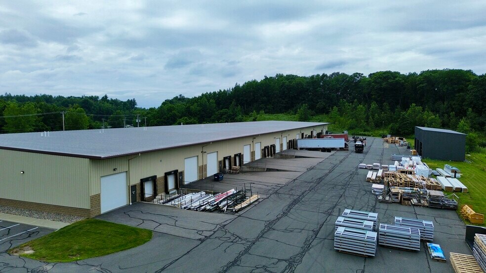 More Photos Of 3 Liebich Ln, Clifton Park Warehouse For Lease