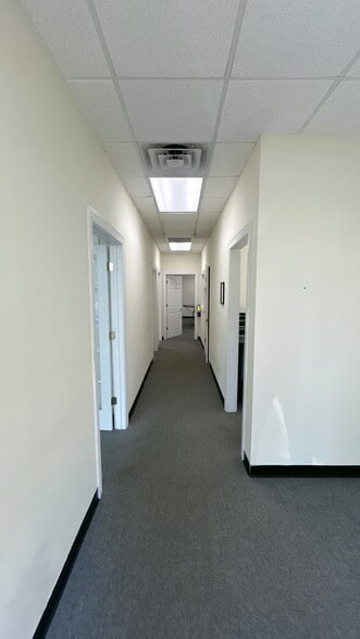 More Photos Of 100 Governors Trace, Fayetteville Office For Lease