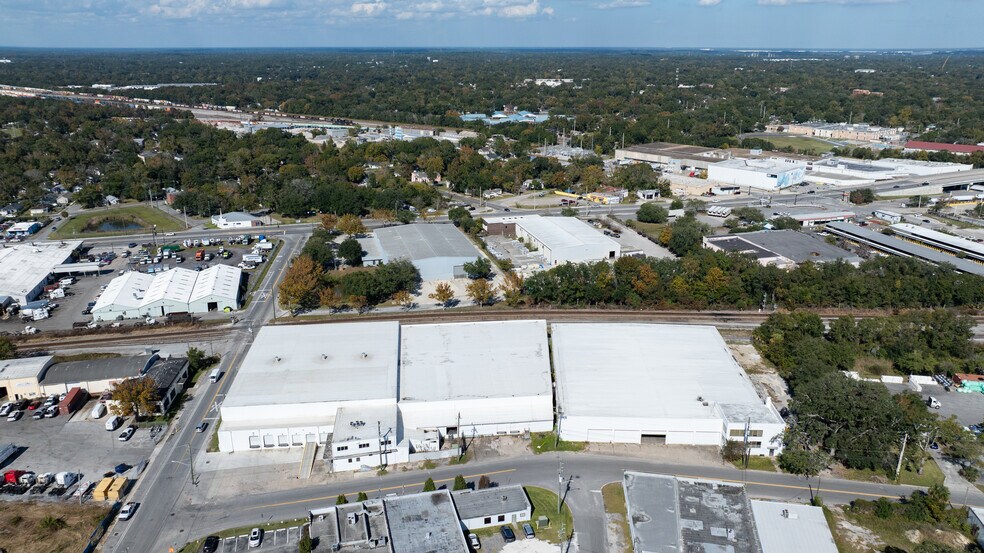 More Photos Of 2481 Dennis St, Jacksonville Manufacturing For Sale