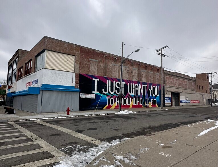 More Photos Of 976 Broadway, Buffalo Storefront For Lease