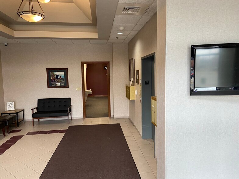 More Photos Of 444 Reid St, De Pere Office For Lease