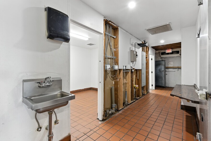 More Photos Of 4355 Sonoma Blvd, Vallejo Restaurant For Sale