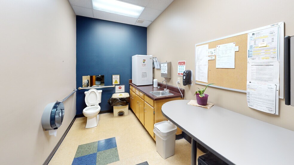 More Photos Of 950 Starvue Dr NW, Cleveland Office For Sale