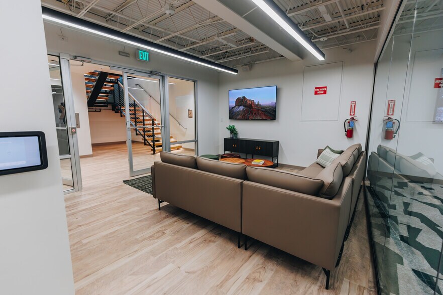 More Photos Of 2040 14th St, Boulder Office For Lease