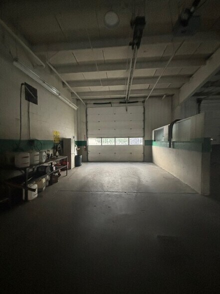 More Photos Of 3861-3870 West Rd, Cortland Auto Dealership For Sale