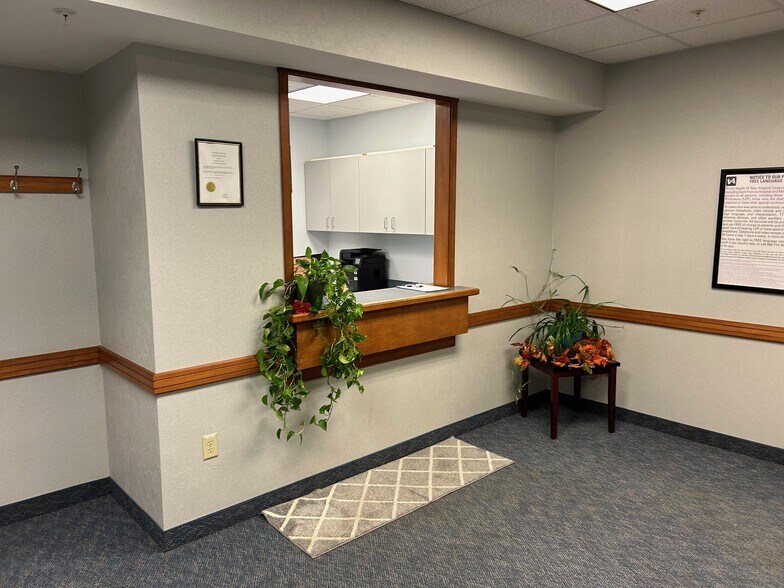 More Photos Of 399 Farmington Ave, Farmington Medical For Lease