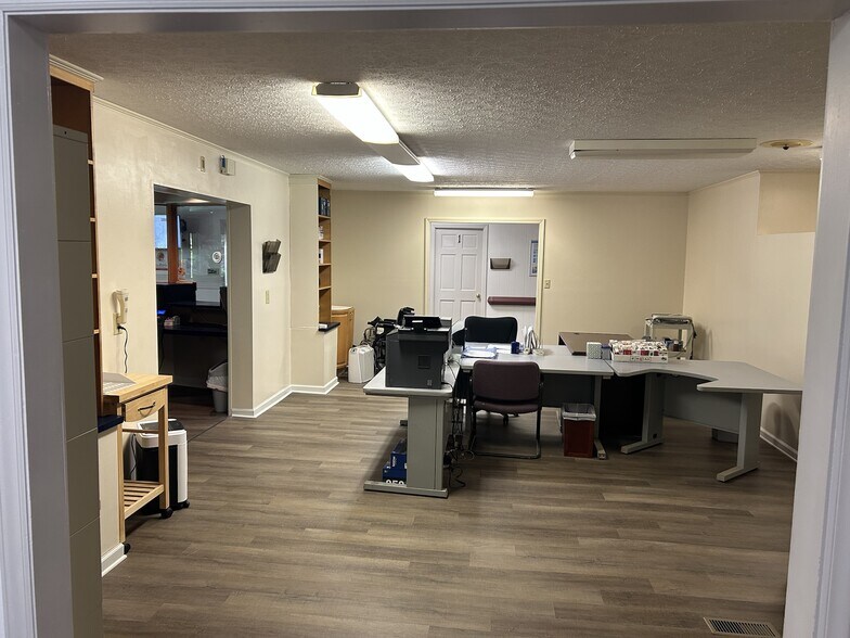 More Photos Of 1413 N Lafayette St, Shelby Medical For Sale