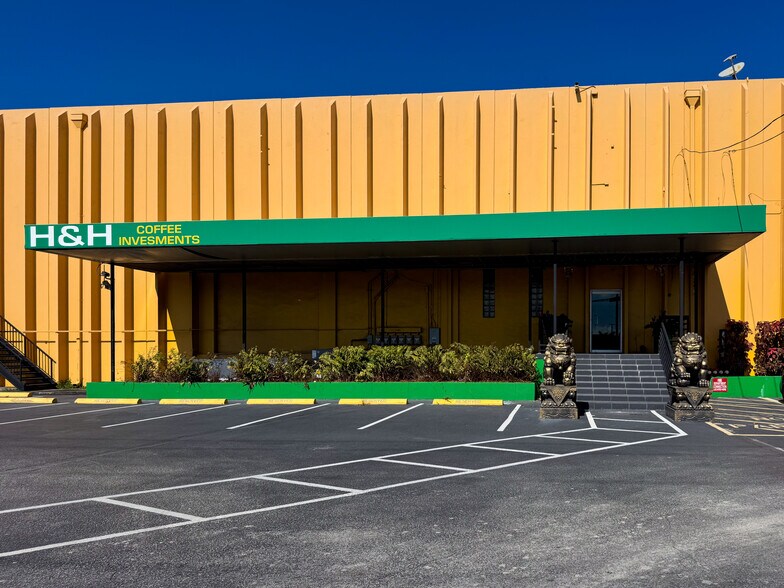 More Photos Of 7355 NW 41st St, Miami Warehouse For Sale