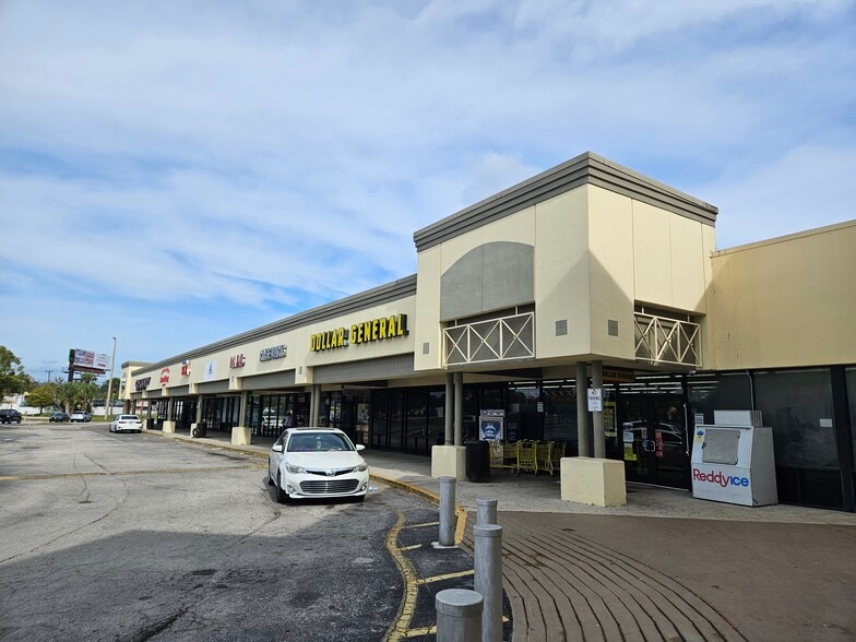 More Photos Of 4300 Clarcona Ocoee Rd, Orlando General Retail For Sale