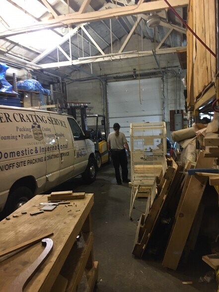 More Photos Of 1400 Remington St, Chester Warehouse For Lease