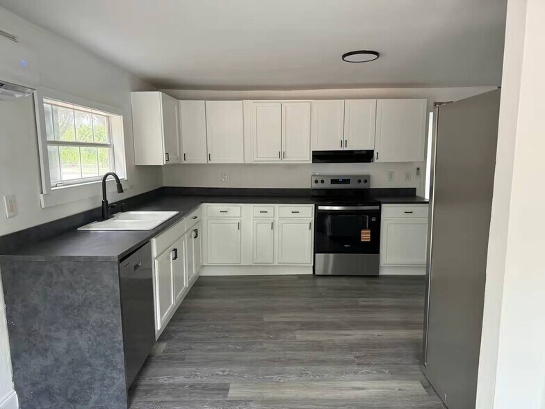 More Photos Of 656 State Rd 20 rd, Palatka Office Residential For Sale