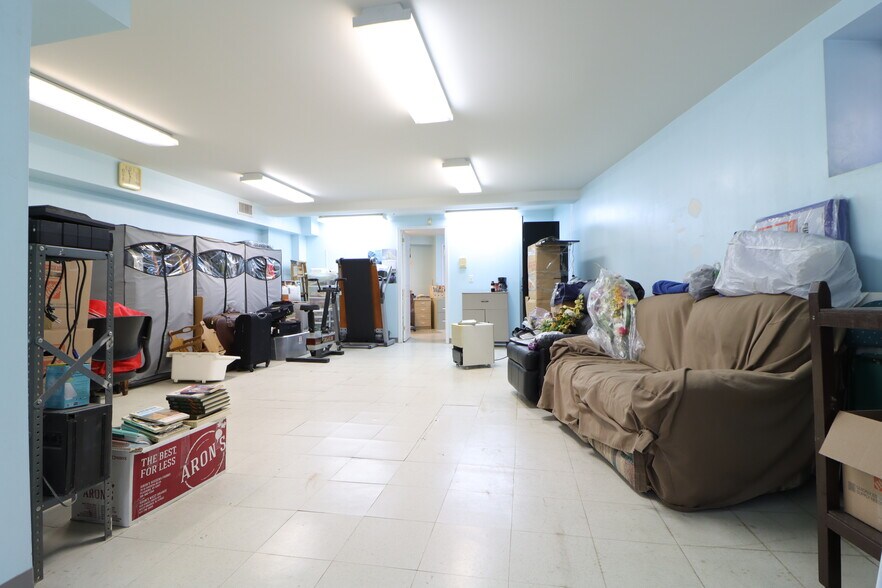 Primary Photo Of 6925 Cooper Ave, Glendale Office For Sale