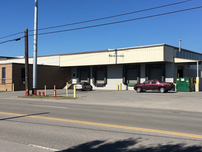 More Photos Of 6100 Centennial Blvd, Nashville Warehouse For Lease