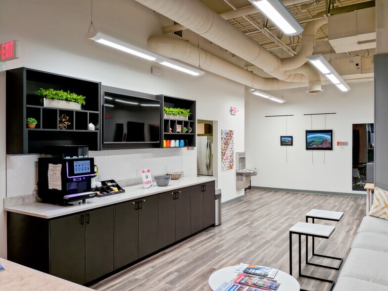 More Photos Of 1574 W Broadway, Madison Coworking Space