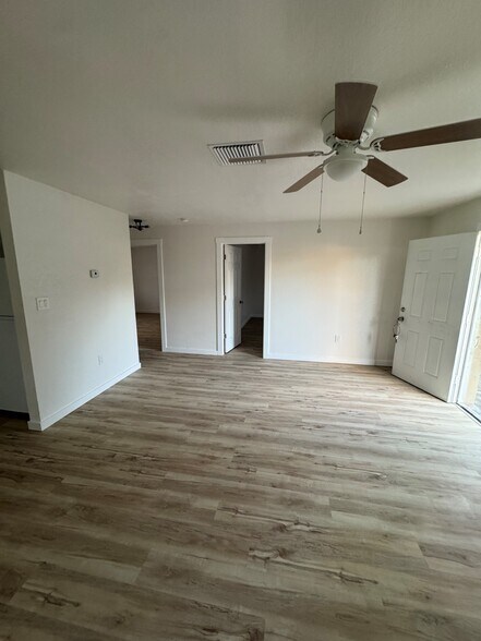 More Photos Of 1001 Polk St, Fort Myers Multifamily For Sale