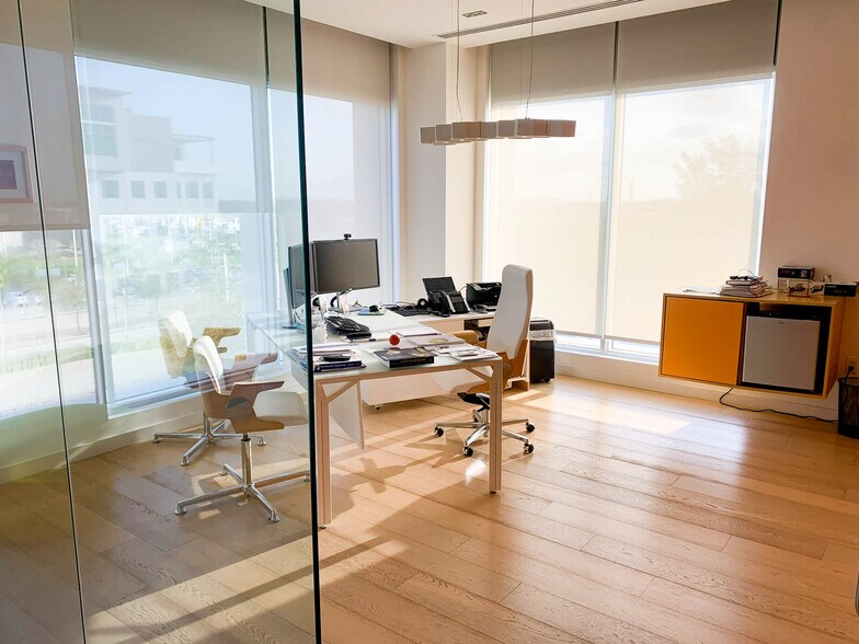 More Photos Of , Doral Office For Sale