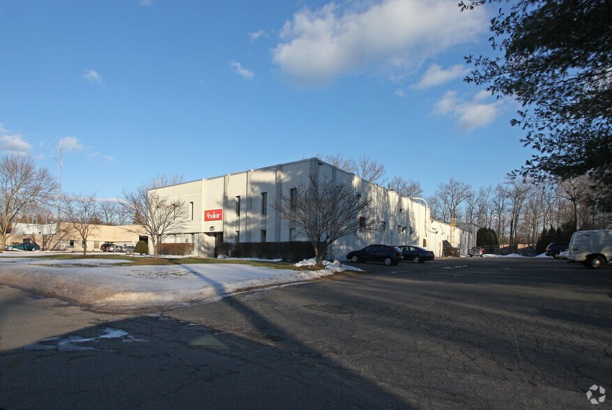 More Photos Of 16 Southwood Dr, Bloomfield Manufacturing For Sale