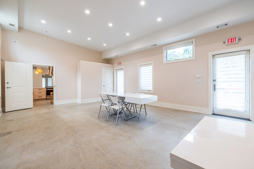 More Photos Of 1651 Pryor Rd SW, Atlanta Loft Creative Space For Sale