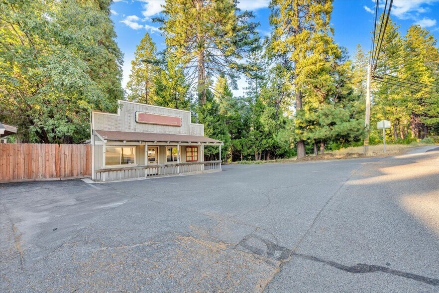 More Photos Of 24274 CA-108, Twain Harte Office For Sale