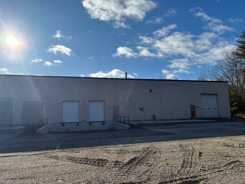 More Photos Of 144 Sturbridge Rd, Charlton Warehouse For Sale