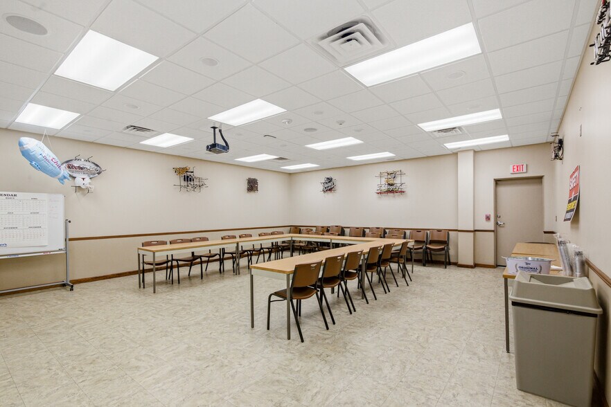 More Photos Of 8316 Lone Tree Rd, Victoria Industrial For Sale