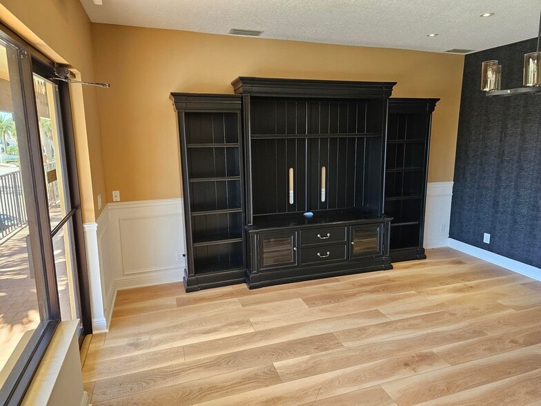 More Photos Of 725 N A1A, Jupiter Office For Lease