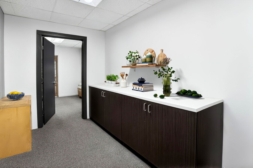 More Photos Of 120 Cambridge St, Cambridge Flex For Sale