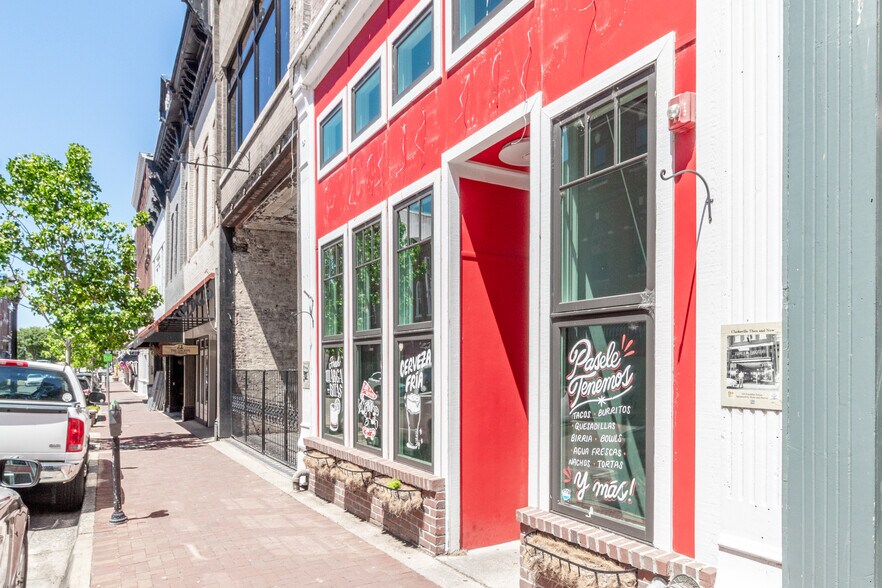 More Photos Of 125 Franklin St, Clarksville Storefront Retail Residential For Sale