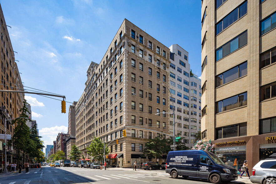 Primary Photo Of 1100 Madison Ave, New York Apartments For Lease