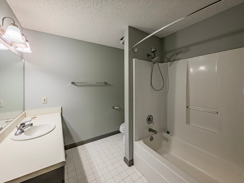 More Photos Of 113 N Patterson St, Valdosta Apartments For Sale