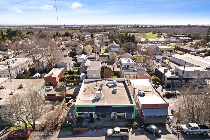 More Photos Of 14144 Market St, Walnut Grove Storefront For Sale