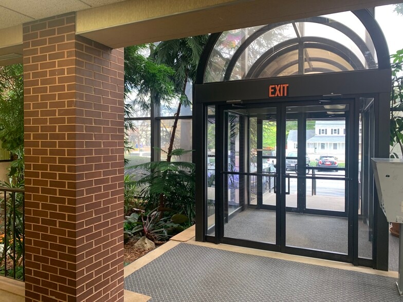 More Photos Of 1017 Turnpike St, Canton Office For Sale