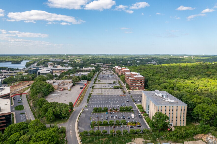 More Photos Of 400 Fifth Ave, Waltham Office For Lease