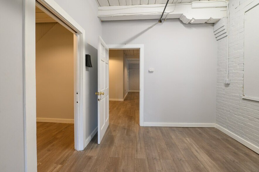 More Photos Of 464 Pratt Street Ext, Meriden Apartments For Sale