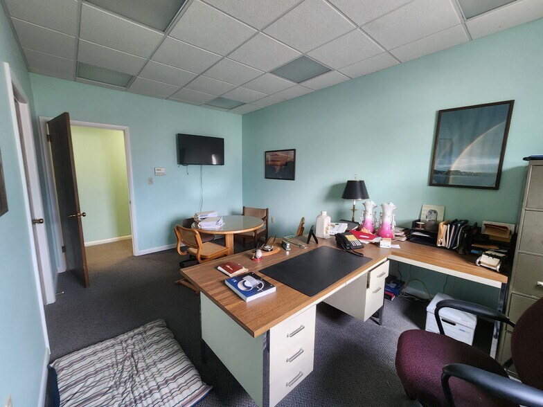 More Photos Of 943 Sanderson Ave, Scranton Warehouse For Sale