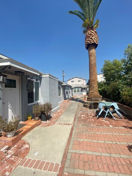 More Photos Of 315 E Valencia Ave, Burbank Apartments For Sale