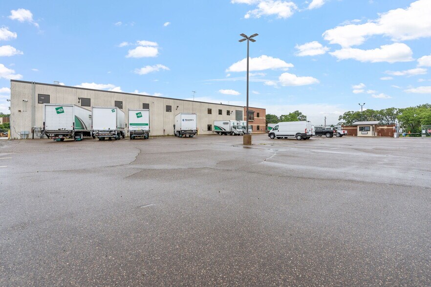 More Photos Of 2905 Lexington Ave S, Eagan Flex For Sale