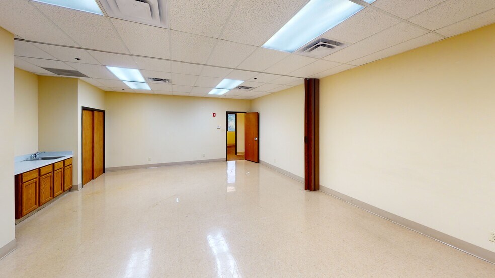 More Photos Of 1213 N Arlington Ave, Indianapolis Office For Sale