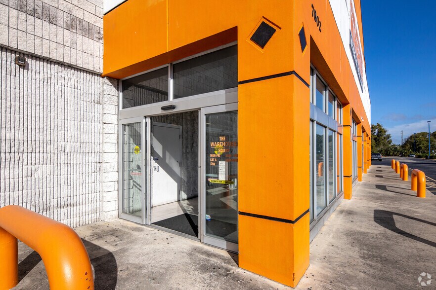 More Photos Of 7802 S Orange Blossom Trl, Orlando General Retail For Lease