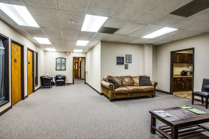 More Photos Of 6600 Paige Rd, The Colony Office For Lease