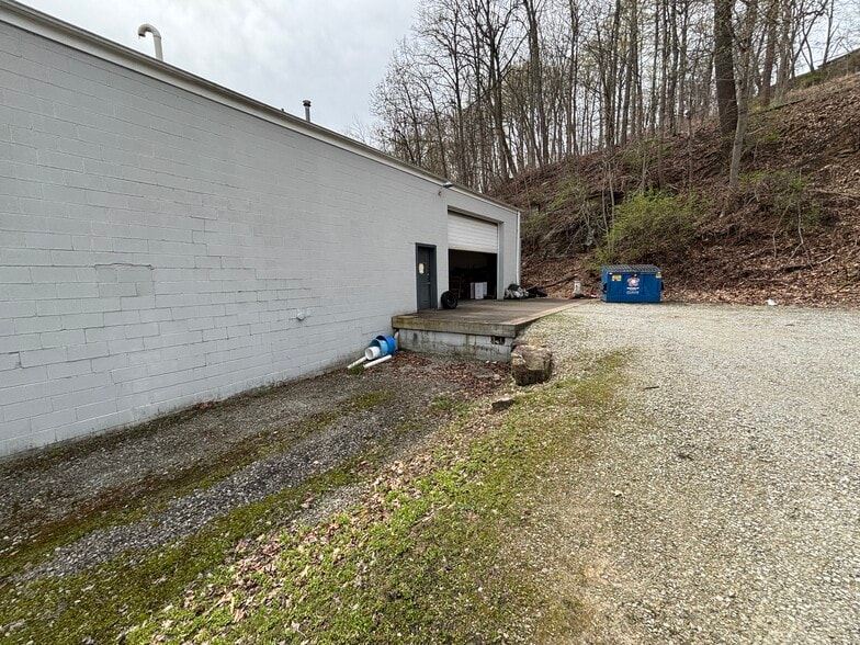 More Photos Of 1422 Frey Road, Pittsburgh Warehouse For Sale
