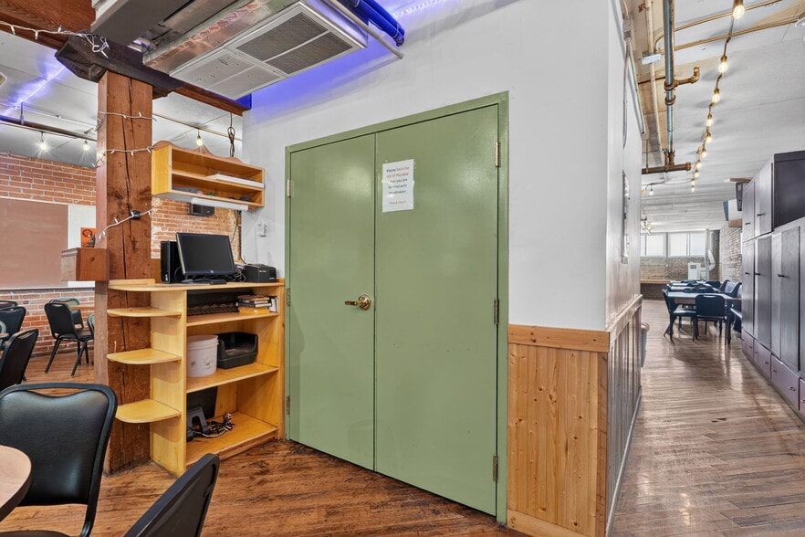 More Photos Of 615 S 1st Ave, Pocatello Restaurant For Sale