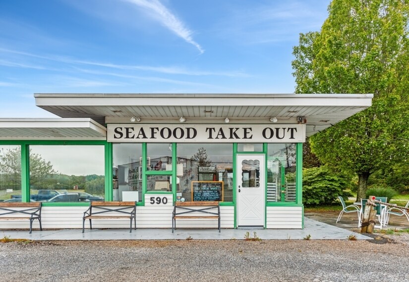 More Photos Of 590 County Road 39, Southampton Flex For Sale