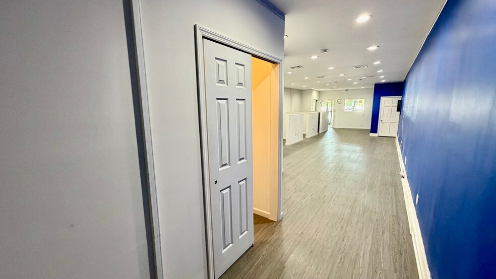 More Photos Of 112-21 Jamaica Ave, Richmond Hill Storefront Retail Office For Sale