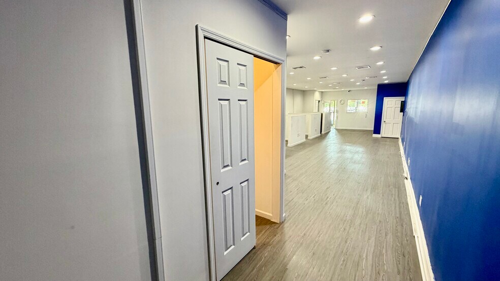 More Photos Of 112-21 Jamaica Ave, Richmond Hill Storefront Retail Office For Sale