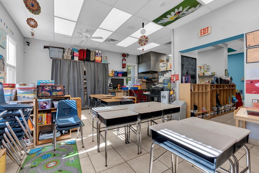 More Photos Of 321 W Farms Rd, Farmingdale Daycare Center For Sale