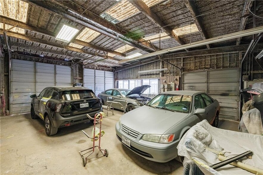 More Photos Of 610 N Port Ave, Corpus Christi Auto Dealership For Sale