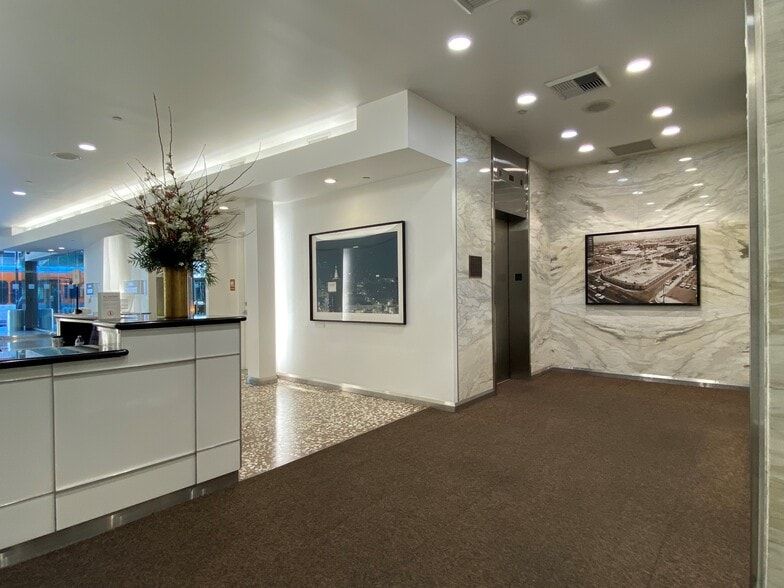 More Photos Of 6464 W Sunset, Hollywood Office For Lease