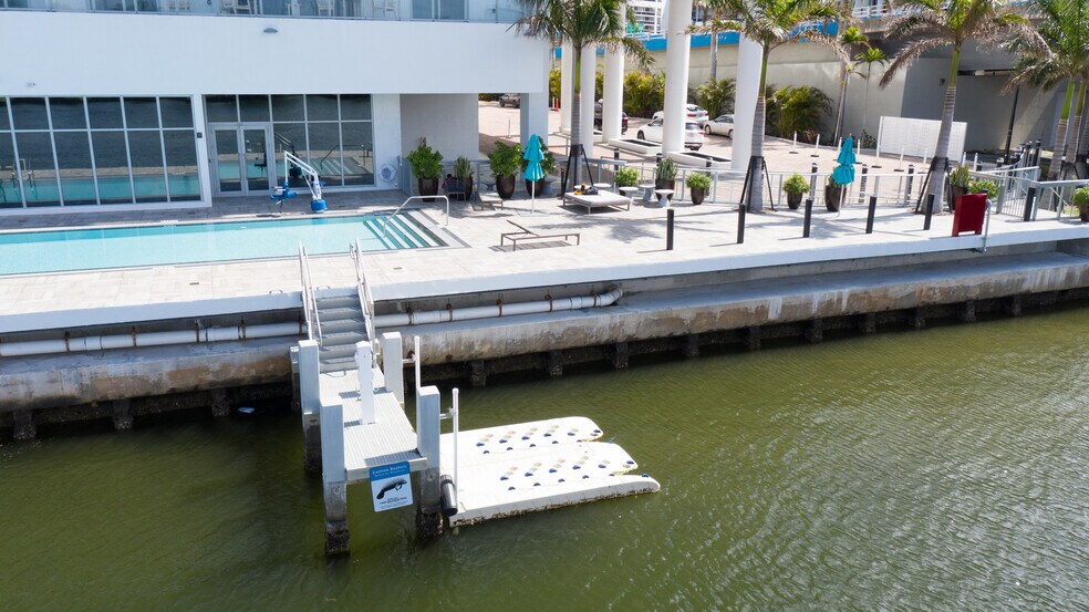 More Photos Of 4010 S Ocean Dr, Hollywood Hotel For Lease